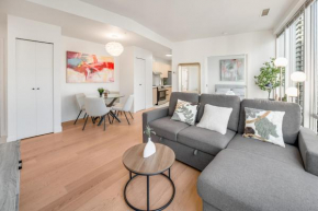 Modern & Cozy Home in the Heart of Downtown Vancouver